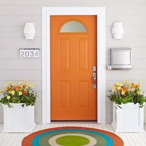 színes bejárati ajtó